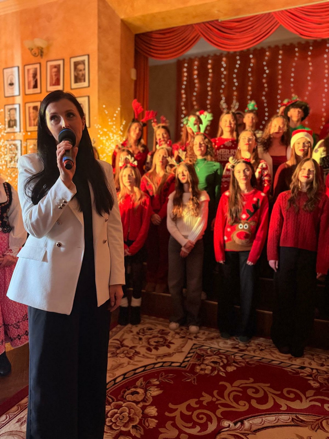 Zdjęcie Koncert Kolęd 2025 (1)5adc4adf-a806-4339-a68c-2aed972f2a0c.jfif w galerii Koncert Kolęd A. D. 2025 w II LO